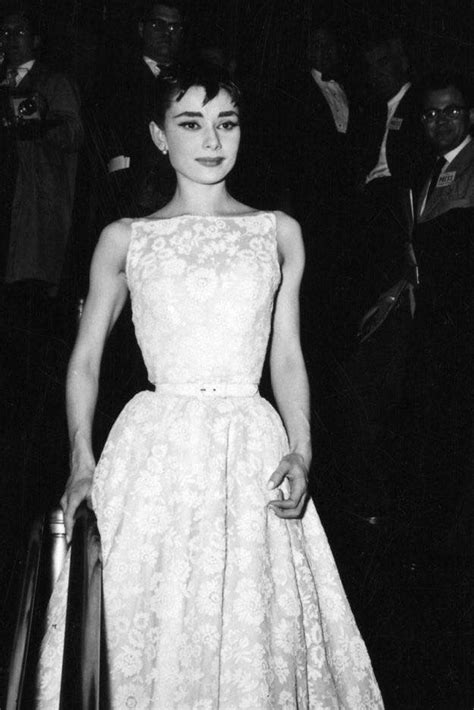 vestito bianco a fiori givenchy di audrey hepburn|audrey hepburn flower dress.